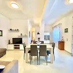Dei Gerani, A 500 Mt Dal Mare Apartment