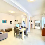 Dei Gerani, A 500 Mt Dal Mare Apartment