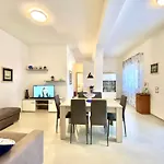 Dei Gerani, A 500 Mt Dal Mare Apartment *