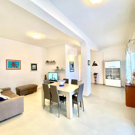 Dei Gerani, A 500 Mt Dal Mare Apartamento