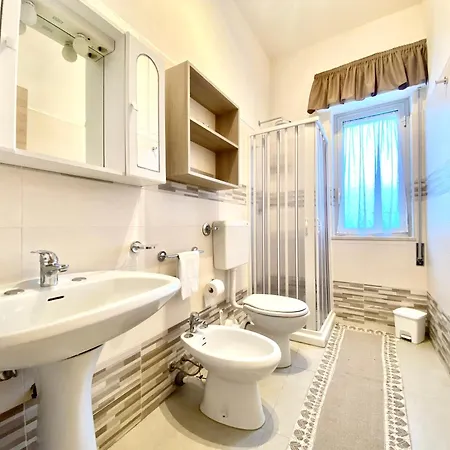 Apartamento Dei Gerani, A 500 Mt Dal Mare
